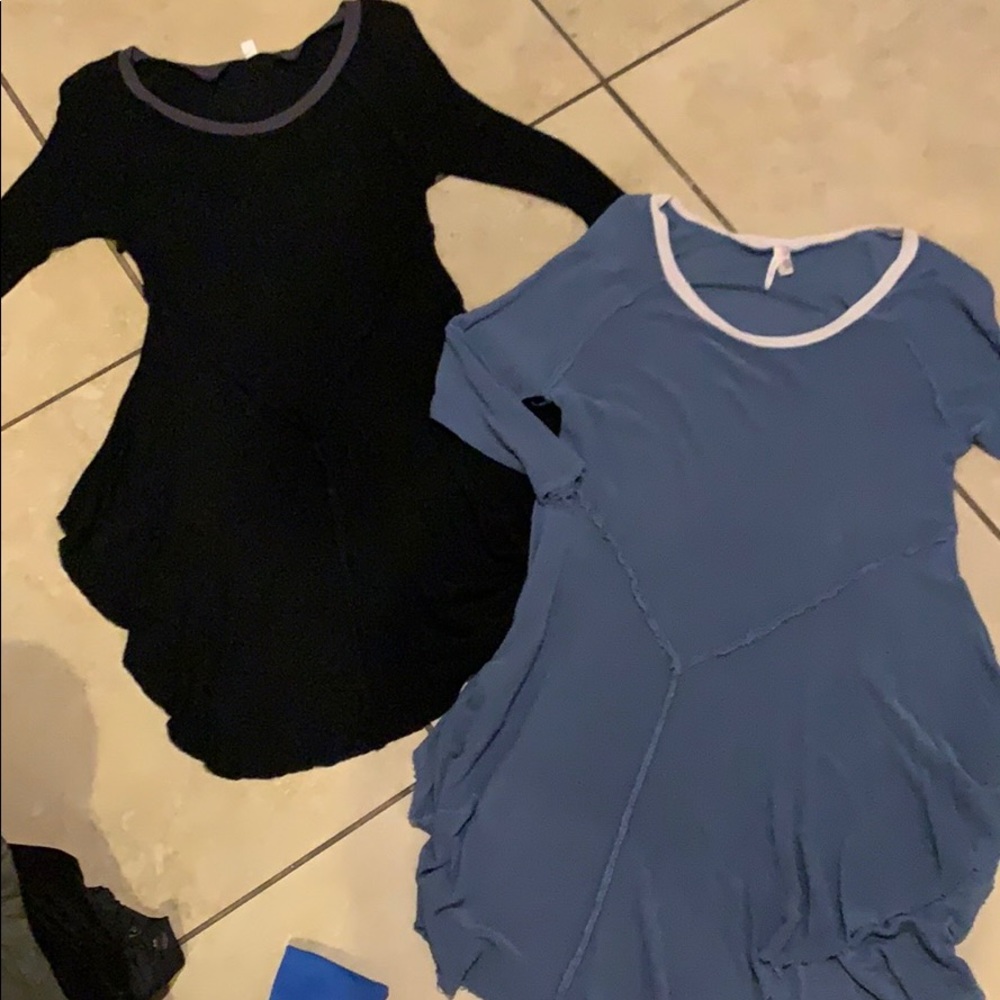 Lot of 2 3/4 sleeve shirts